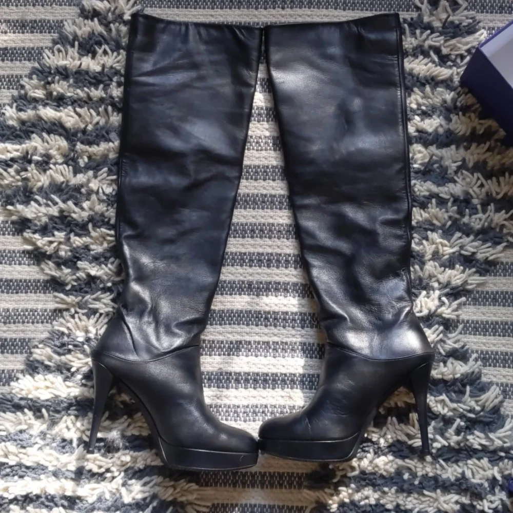 Stuart Weitzman OvertheKnee Lthr Platform Boot 8.5